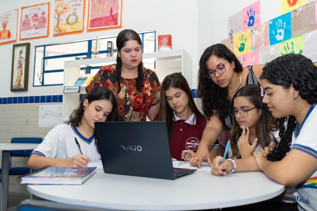 sem-titulo-20-1024x683-1 Plataforma com IA criada por professor da Rede Estadual de Ensino ajuda estudantes a melhorarem desempenho na redação para o Enem